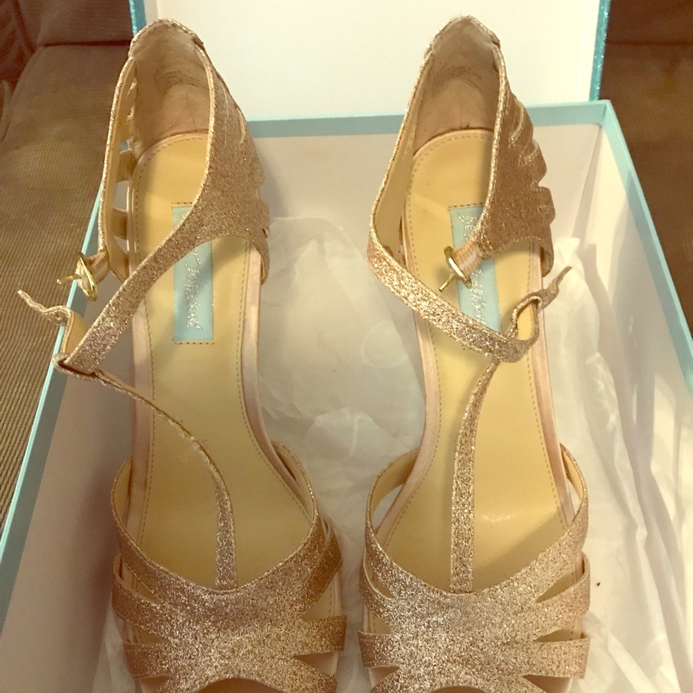Size 8 1/2 Betsey Johnson Blues in Champagne. New.